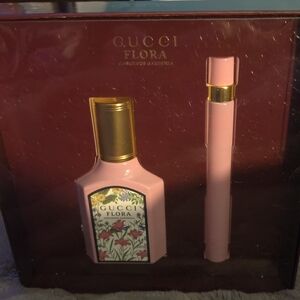 Gucci Flora Gardenia Pink and Gold Set